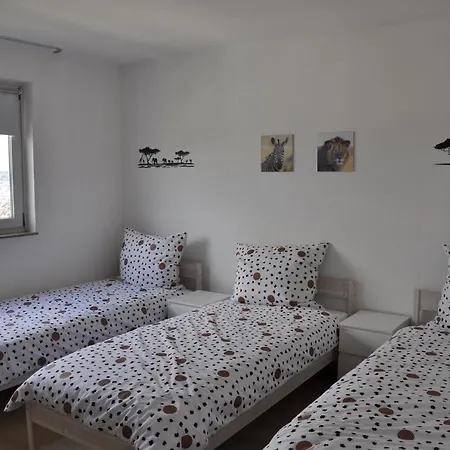 Ueber Den Wolken Und Super Zentral Zwischen Frankfurt Und Darmstadt - 100qm Langen